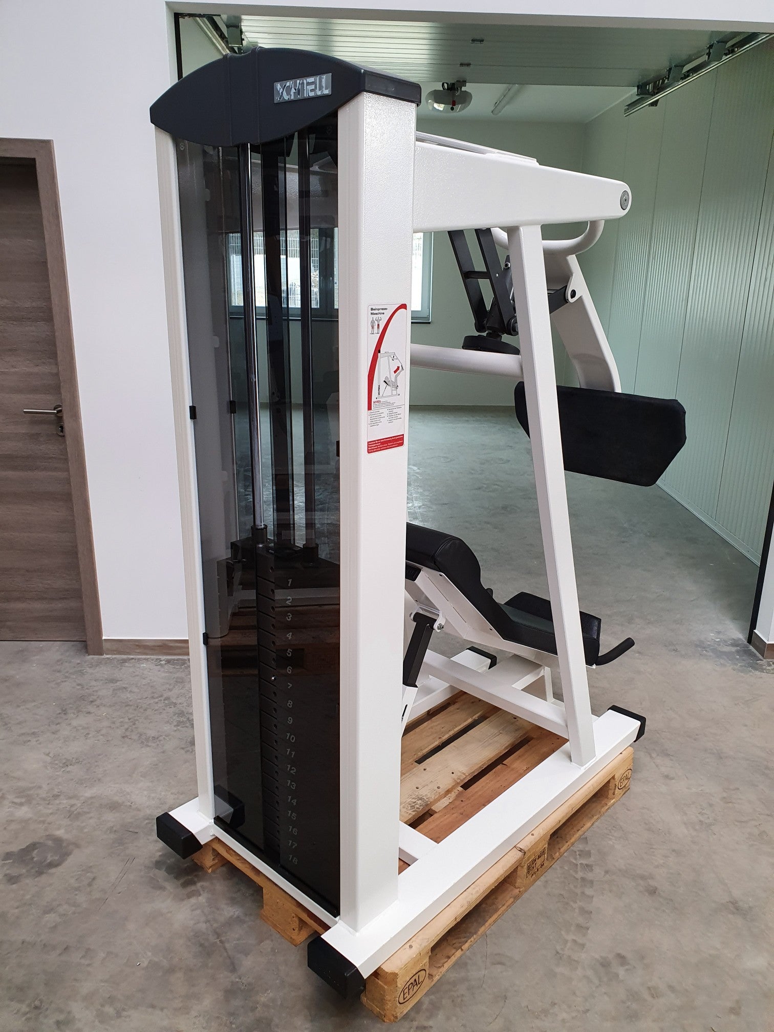 SCHNELL Beinpresse Leg Press Fitness Studio Gym Fitness-Inserate.de