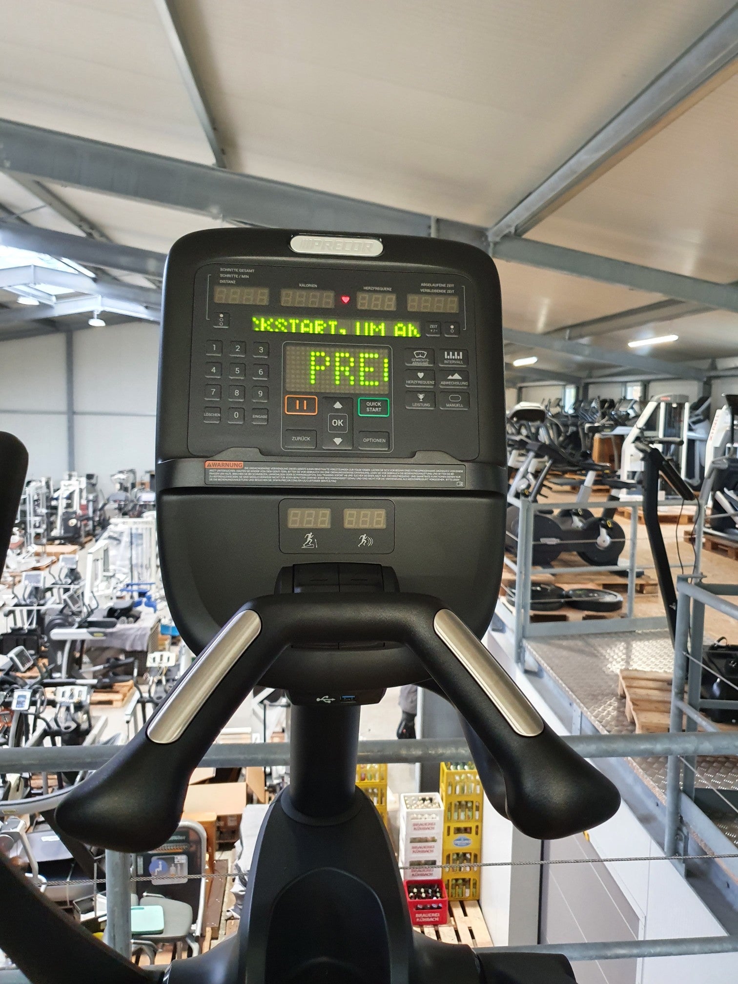 PRECOR EFX 835 Cross Trainer mit P31 Konsole NEU X Ramp Crosser Fitness Studio Fitness-Inserate.de