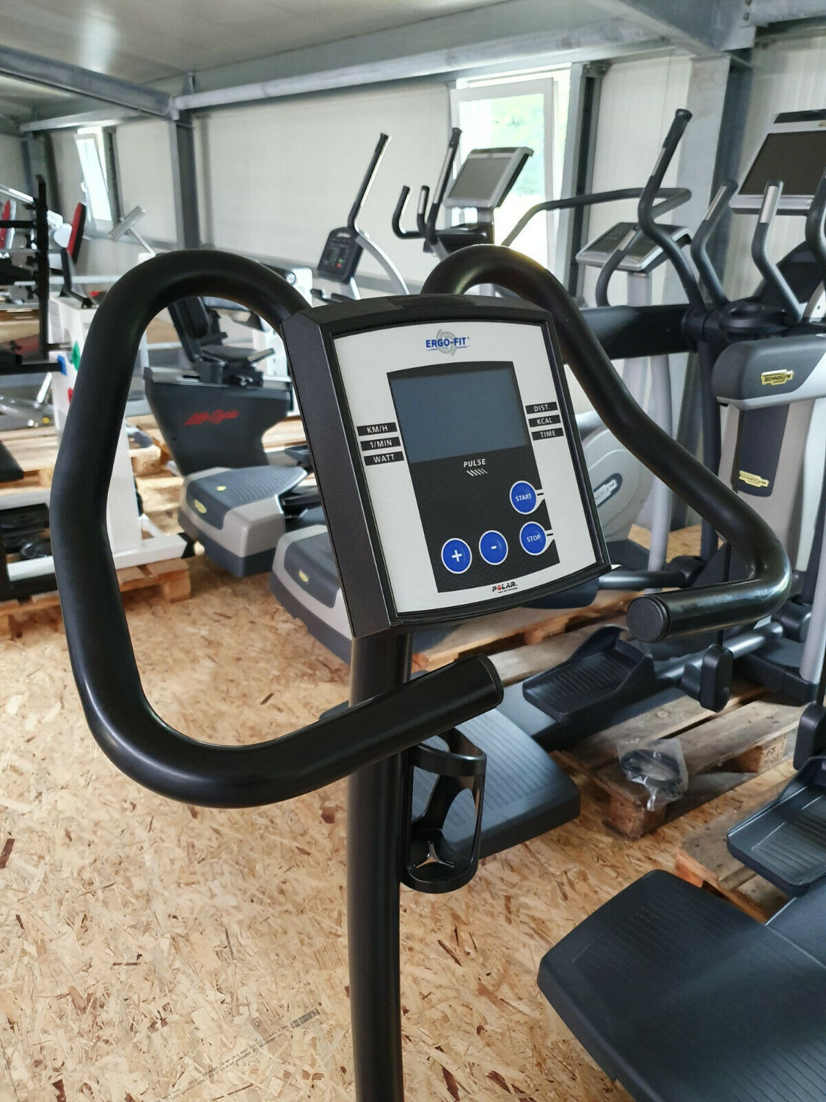 Ergo Fit 457 Upright PWC Test Bike Fahrrad Ergometer Fitness Studio Gym Fitness-Inserate.de