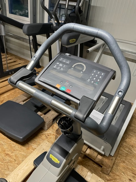 TECHNOGYM Excite 1000 LED Upright Bike Fahrrad Ergometer Fitness-Inserate.de