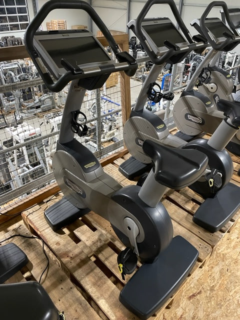 TECHNOGYM Excite 700 Unity Upright Bike Fahrrad Ergometer neuwertig Fitness-Inserate.de